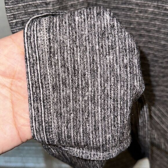 Goodfellow S Gray Heathered Striped Crewneck Standard Fit Short Sleeve Tee - Picture 6 of 9